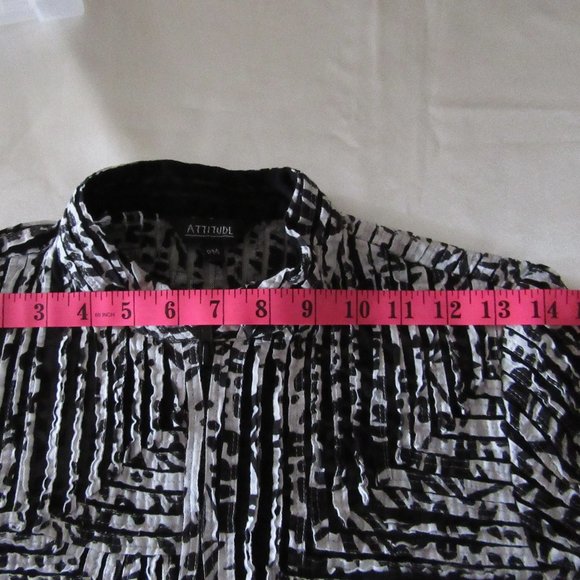 Zip up top or over coat - Attitude size P M - Picture 7 of 14